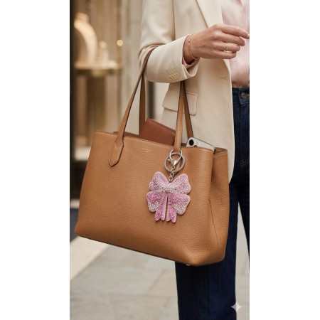 Crystal Bow Bag Charm Keychain – Elegant Handbag Accessory