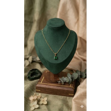 Green Stone Pendant Necklace – Premium Gold Plated Jewellery